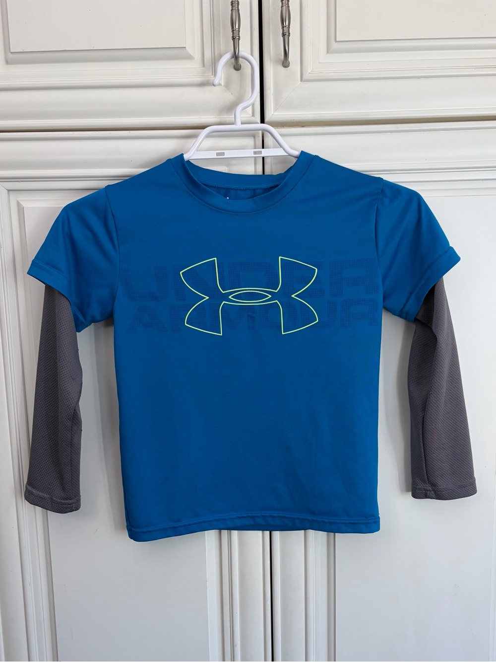 Under Armour kids long sleeve athletic shirt
